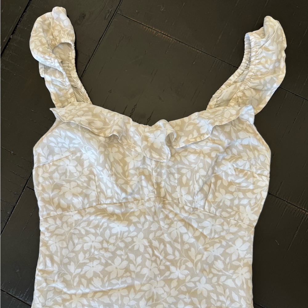 NWT Abercrombie & Fitch Flutter Sleeve Ruffle Cami